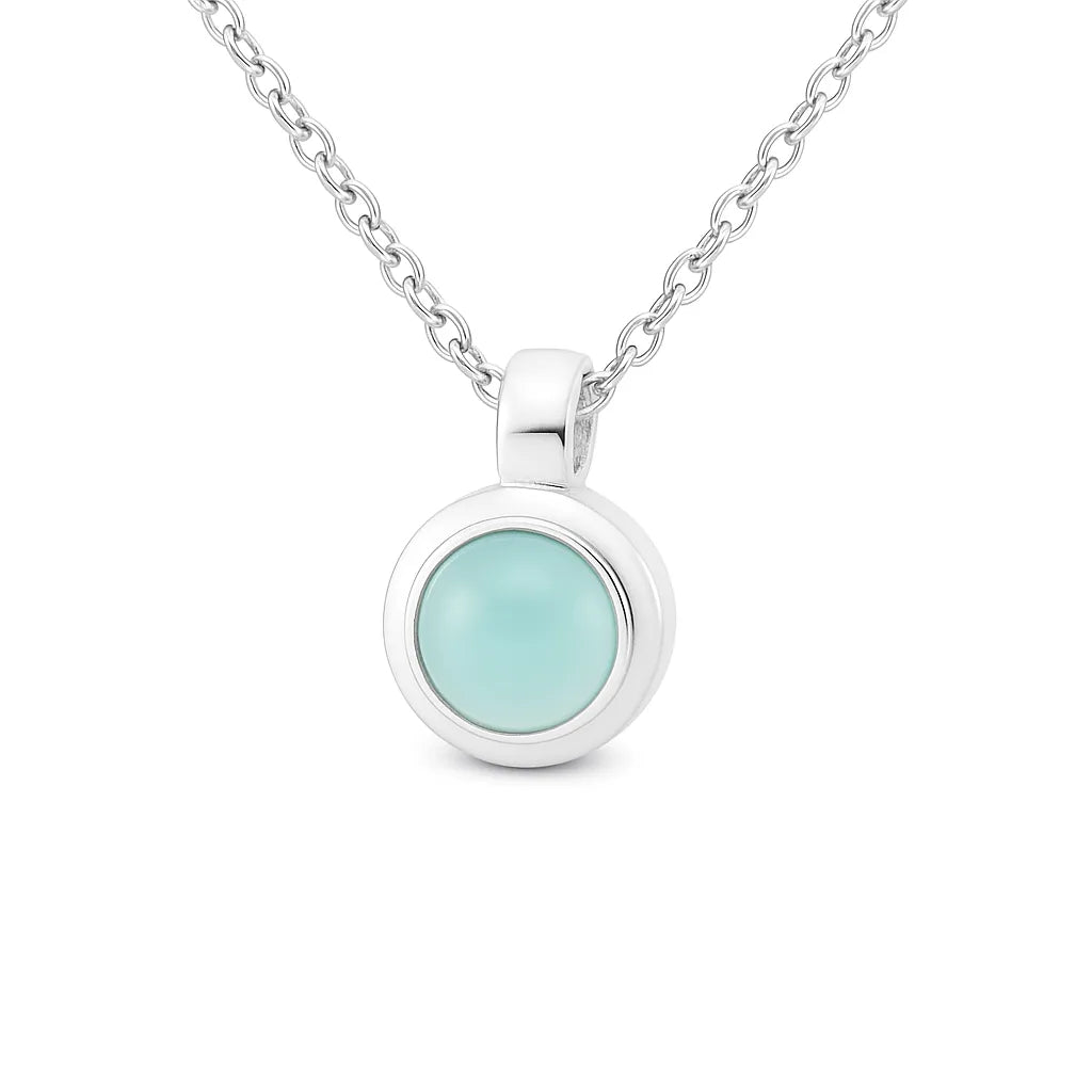 Silberkette mit rundem Anhänger aus Aqua Chalcedon Cabochon – eleganter, minimalistischer Damenschmuck mit zart schimmerndem, blaugrünem Edelstein in polierter Silberfassung.