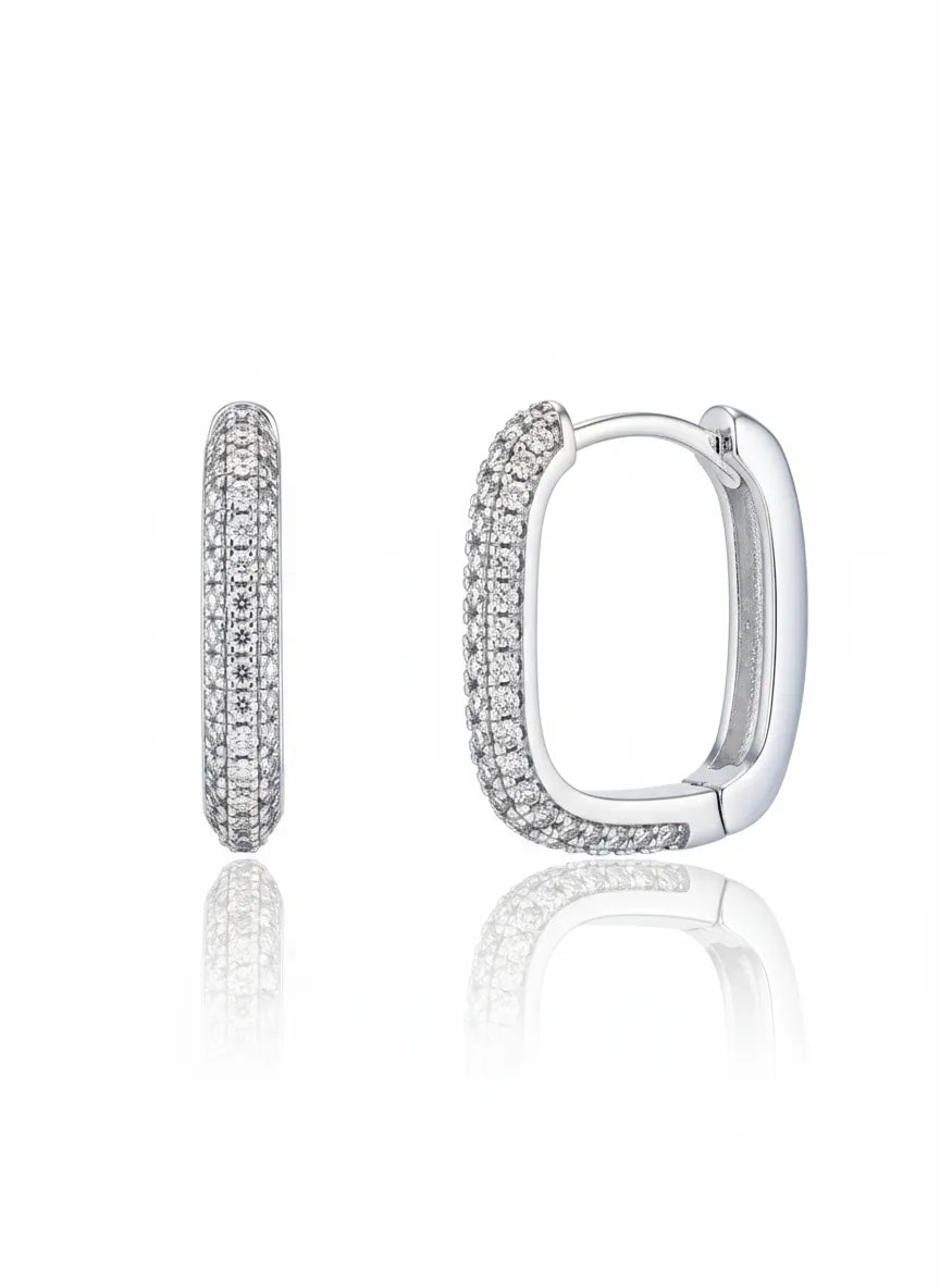 Elegante rechteckige Klappcreolen aus 925er Sterlingsilber mit funkelnden Zirkonia-Steinen – glänzende Silberohrringe für Damen, stilvoll und edel, perfekt für Alltag und besondere Anlässe.