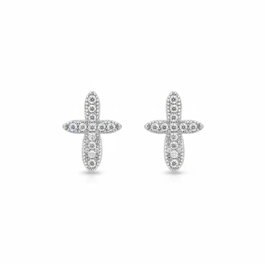 Zarte Damen Ohrstecker aus 925 Sterling Silber in Kreuzform, dicht mit kleinen Zirkonia besetzt, hochglanzpoliert auf weißem Hintergrund.