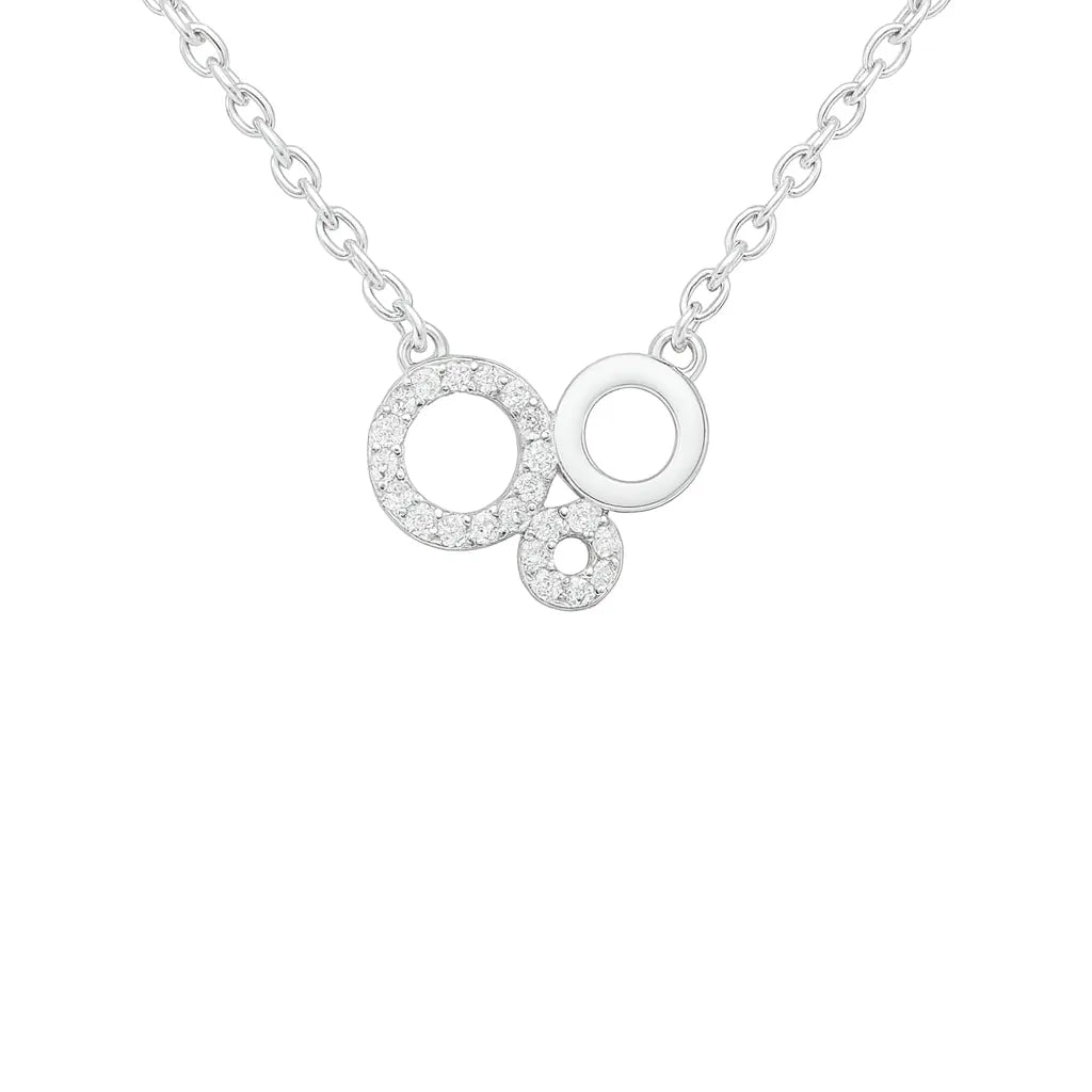Feine Silberkette mit drei ineinander verbundenen Kreisen, teils mit Zirkonia besetzt, auf weißem Hintergrund – elegantes Schmuckdesign aus 925 Sterling Silber.