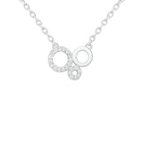 Feine Silberkette mit drei ineinander verbundenen Kreisen, teils mit Zirkonia besetzt, auf weißem Hintergrund – elegantes Schmuckdesign aus 925 Sterling Silber.