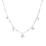 Zarte Damenhalskette aus 925 Sterling Silber mit mehreren funkelnden Symbolanhängern wie Vogel, Blüte, Tropfen und Ring, ideal für stilbewusste Frauen im Alltag.