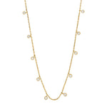 Diese feine Damen-Halskette aus 925 Sterling Silber, wahlweise vergoldet oder in Silber, ist mit mehreren rund gefassten Zirkonia-Anhängern besetzt und richtet sich an stilbewusste Frauen, die dezenten Glitzerschmuck lieben.