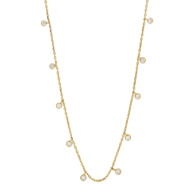 Diese feine Damen-Halskette aus 925 Sterling Silber, wahlweise vergoldet oder in Silber, ist mit mehreren rund gefassten Zirkonia-Anhängern besetzt und richtet sich an stilbewusste Frauen, die dezenten Glitzerschmuck lieben.