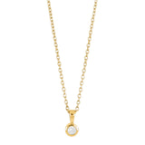 Diese zarte Damenhalskette aus 925 Sterling Silber, wahlweise rhodiniert, gelb- oder rosévergoldet, mit rund gefasstem Zirkonia-Solitär als Anhänger ist ideal für stilbewusste Frauen im Alltag und zu besonderen Anlässen.