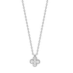 SigneNor Halskette aus 925 Sterling Silber mit funkelndem Kleeblatt-Anhänger und kubischem Zirkonia.
