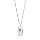 Eine elegante Damenhalskette aus 925 Sterling Silber mit einem polierten Tropfenanhänger im minimalistischen Design, ideal für stilbewusste Frauen.