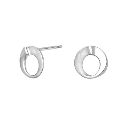 Diese minimalistischen Ohrstecker aus 925 Sterling Silber überzeugen durch ihr modernes, offenes Design und eignen sich ideal für stilbewusste Damen im Alltag.