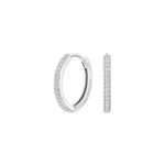 Diese Creolen aus 925 Sterling Silber, wahlweise vergoldet, sind mit funkelnden Zirkonia-Steinen besetzt und ideal für stilbewusste Frauen im Alltag und zu Anlässen.