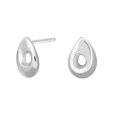 Moderne Ohrstecker aus poliertem 925 Sterling Silber in offener Tropfenform, minimalistisch gestaltet und ideal für stilbewusste Frauen.