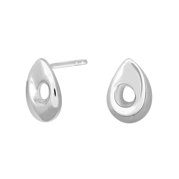 Moderne Ohrstecker aus poliertem 925 Sterling Silber in offener Tropfenform, minimalistisch gestaltet und ideal für stilbewusste Frauen.