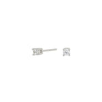 Diese klassischen Damen-Ohrstecker aus 925 Sterling Silber, wahlweise vergoldet, mit rund gefassten Zirkonia-Solitärsteinen sind ideal für stilbewusste Frauen als dezenten Alltagsschmuck.
