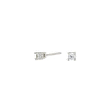 Diese klassischen Damen-Ohrstecker aus 925 Sterling Silber, wahlweise vergoldet, mit rund gefassten Zirkonia-Solitärsteinen sind ideal für stilbewusste Frauen als dezenten Alltagsschmuck.
