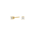 Diese klassischen Damen-Ohrstecker aus 925 Sterling Silber, wahlweise vergoldet, mit rund gefassten Zirkonia-Solitärsteinen sind ideal für stilbewusste Frauen als dezenten Alltagsschmuck.