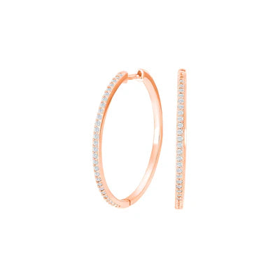 Diese eleganten Damen-Creolen aus 925 Sterling Silber, wahlweise gelbvergoldet, rosévergoldet oder rhodiniert, mit schlankem Pavé-Zirkonia-Besatz eignen sich für stilbewusste Frauen im Alltag und zu besonderen Anlässen.