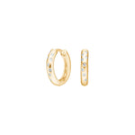 Das Bild zeigt zarte Damen-Creolen aus 925 Sterling Silber mit glatt polierter Oberfläche und eingestreuten Zirkonia-Steinen, die besonders für stilbewusste Frauen im Alltag und zu besonderen Anlässen geeignet sind.