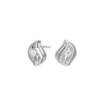 Diese eleganten Damen-Ohrstecker aus 925 Sterling Silber, wahlweise vergoldet, zeigen ein offenes Blatt-Design mit mittigem Zirkonia-Solitär und sind ideal für stilbewusste Frauen.