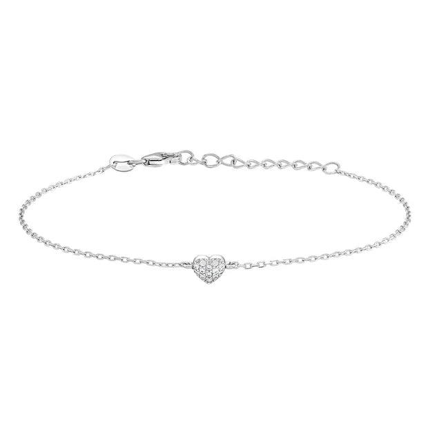 Feines Damenarmband aus 925 Sterling Silber mit kleinem herzförmigem Mittelteil und funkelnden Zirkonia-Steinen, ideal für stilbewusste Frauen.