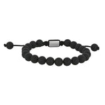 Das Bild zeigt ein Herrenarmband aus matten schwarzen Achatperlen mit verstellbarem schwarzem Textilband und Edelstahl-Element, das für modebewusste Männer im Alltag und zu besonderen Anlässen designt ist.