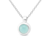 Silberkette mit rundem Anhänger aus Aqua Chalcedon Cabochon – eleganter, minimalistischer Damenschmuck mit zart schimmerndem, blaugrünem Edelstein in polierter Silberfassung.