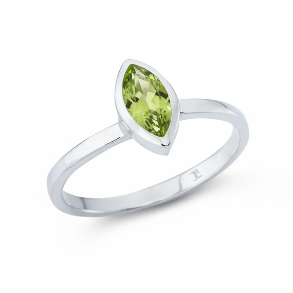 Damenring aus 925er Sterlingsilber mit Peridot