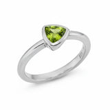 Damenring aus 925er Sterlingsilber mit Peridot in Triangleform