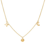 Vergoldete Damen-Halskette aus 925 Sterling Silber mit filigranen Sonne-, Mond- und Stern-Anhängern im modernen Universe-Design auf weißem Hintergrund.