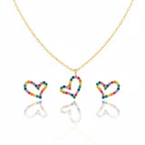 Vergoldetes Schmuckset aus 925 Sterling Silber mit bunter Herzform – Halskette und Ohrringe besetzt mit funkelnden, mehrfarbigen Zirkonia-Steinen im modernen Design.